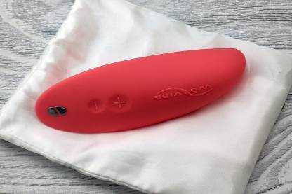 Вакуумно-волновой клиторальный стимулятор We-Vibe Melt — лучшая секс-игрушка для женщин 