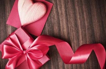 10 лучших подарков для нее на 14 февраля из секс-шопа