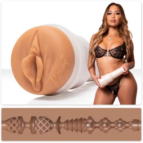 Мастурбатор-вагина Fleshlight Girls Kazumi Kumzumi, белый